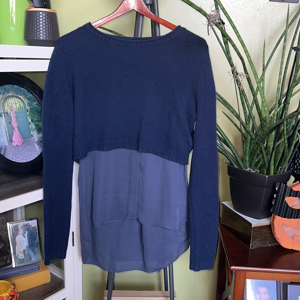 Layered Elie Tahari Blue 100% Cashmere over 100% Silk Overlay Shirttail Sweater